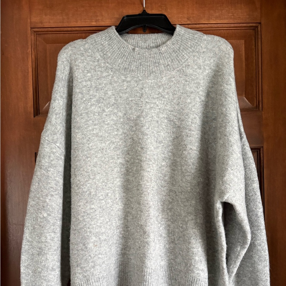 H&M Light Gray Women's Turtleneck Sweater